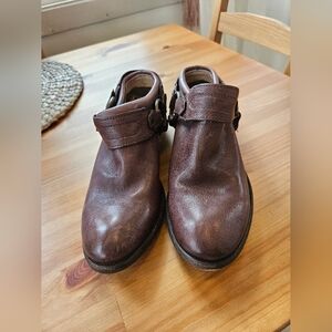 Frye Boots Womens Size 7.5 Brown Leather Ankle Harness Booties